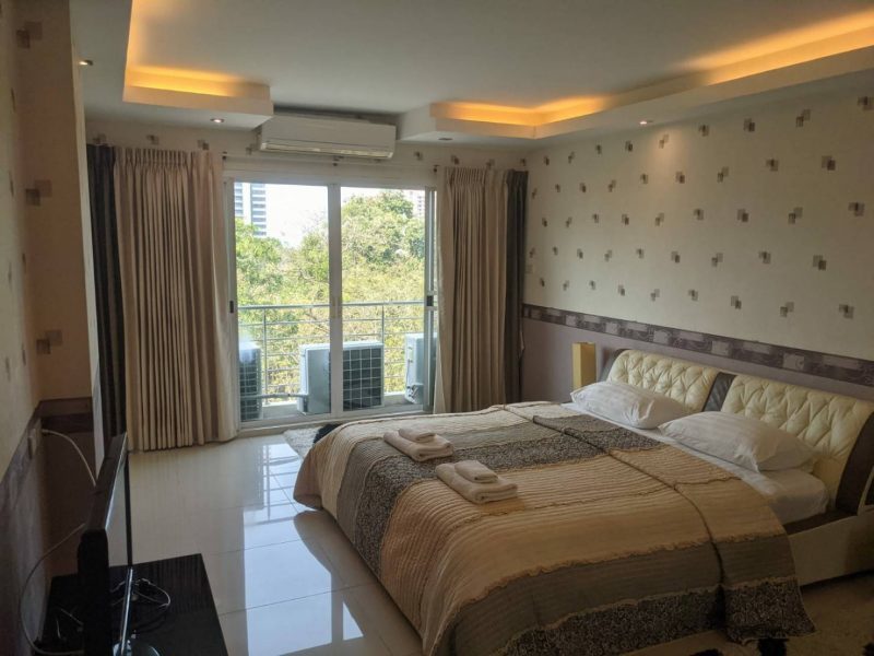 Квартира с 2 спальнями в кондоминиуме Wongamat Privacy
